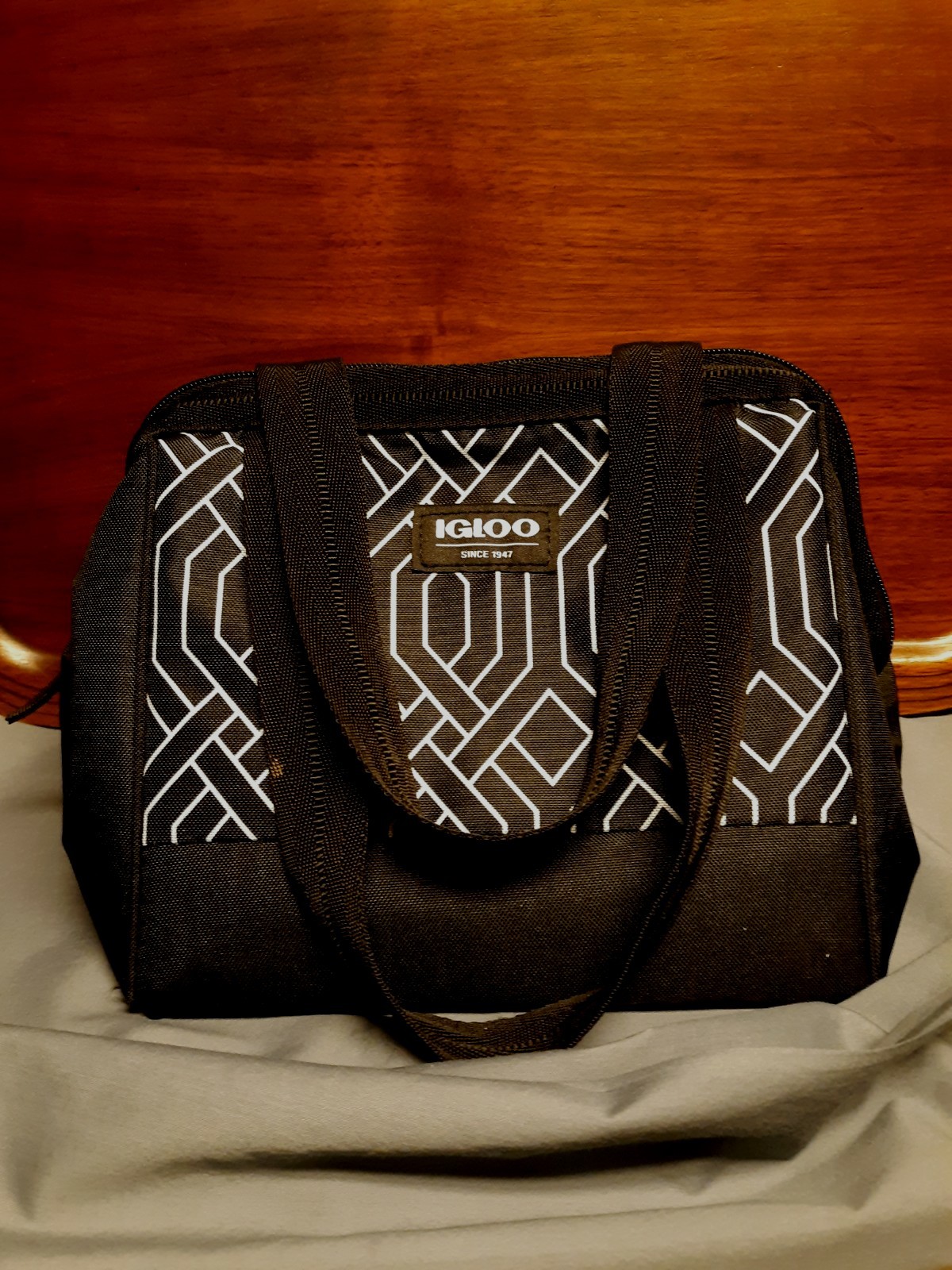 Black Igloo Insulated Beverage Tote Lunch Cooler Foldable Bag New