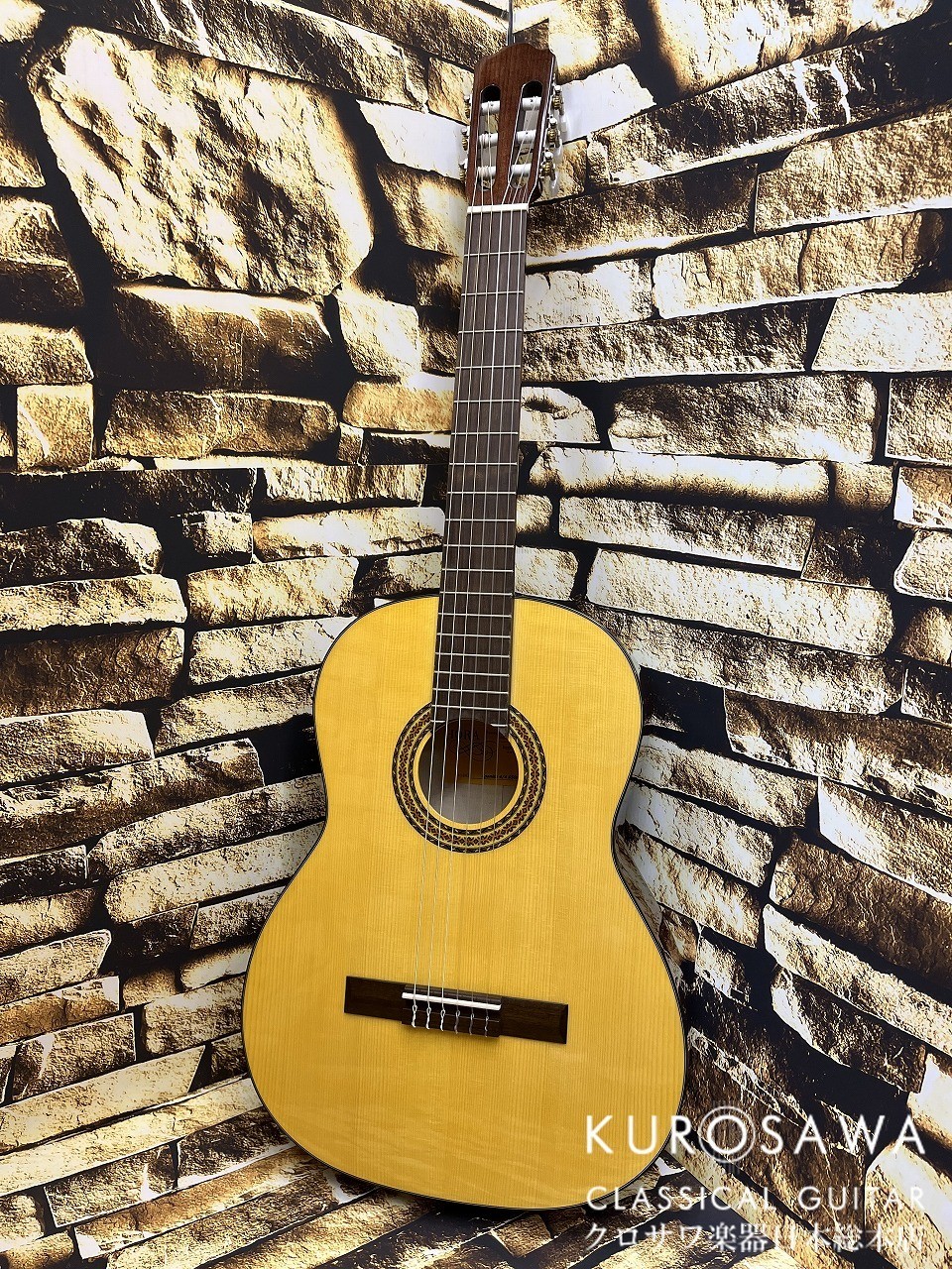 Hora Spanish 4/4 Pine Maple Classical Guitar All Solid Entry-Level, Made in