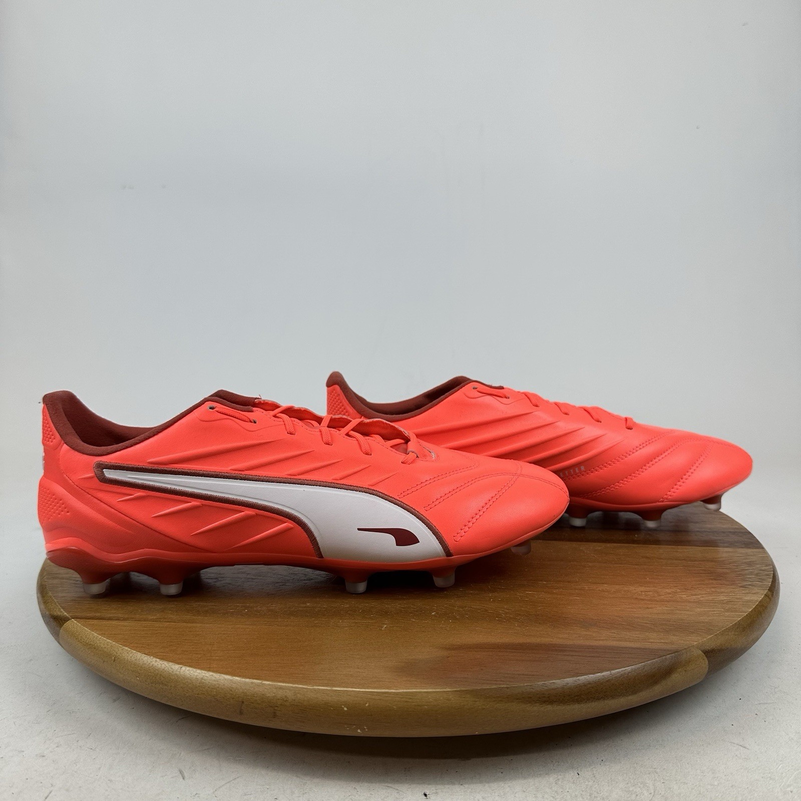 NWOB Mens Puma King Pro Glowing Red Football Cleats Shoes Sneakers Size 10.5 M
