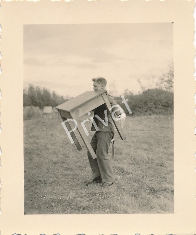 Photo WW II Wehrmacht Soldiers Leisure Fun Artwork K1.20