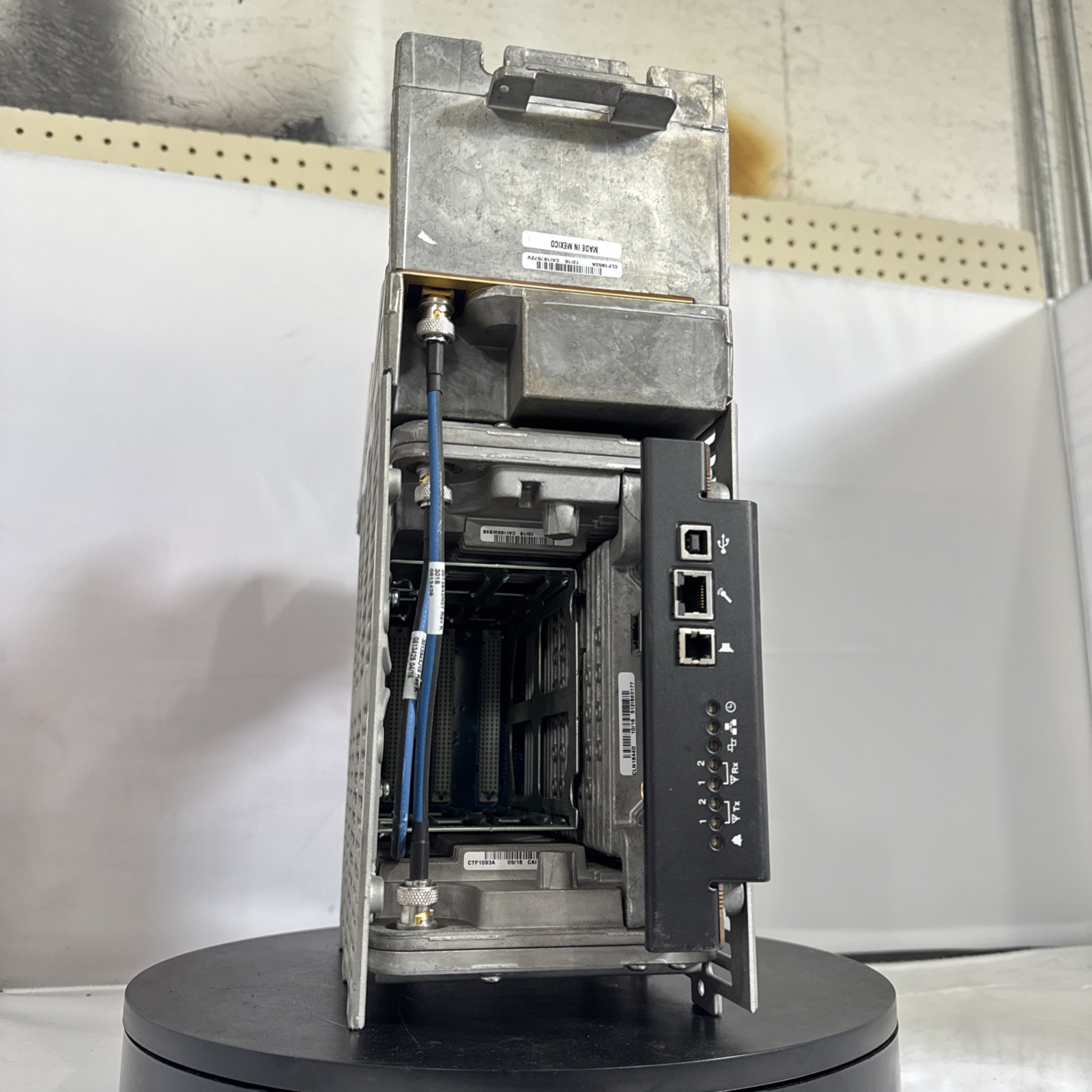 Motorola MTR3000 800/900 MHz T30000A MOTOTRBO 100W Repeater Pulled Working Env