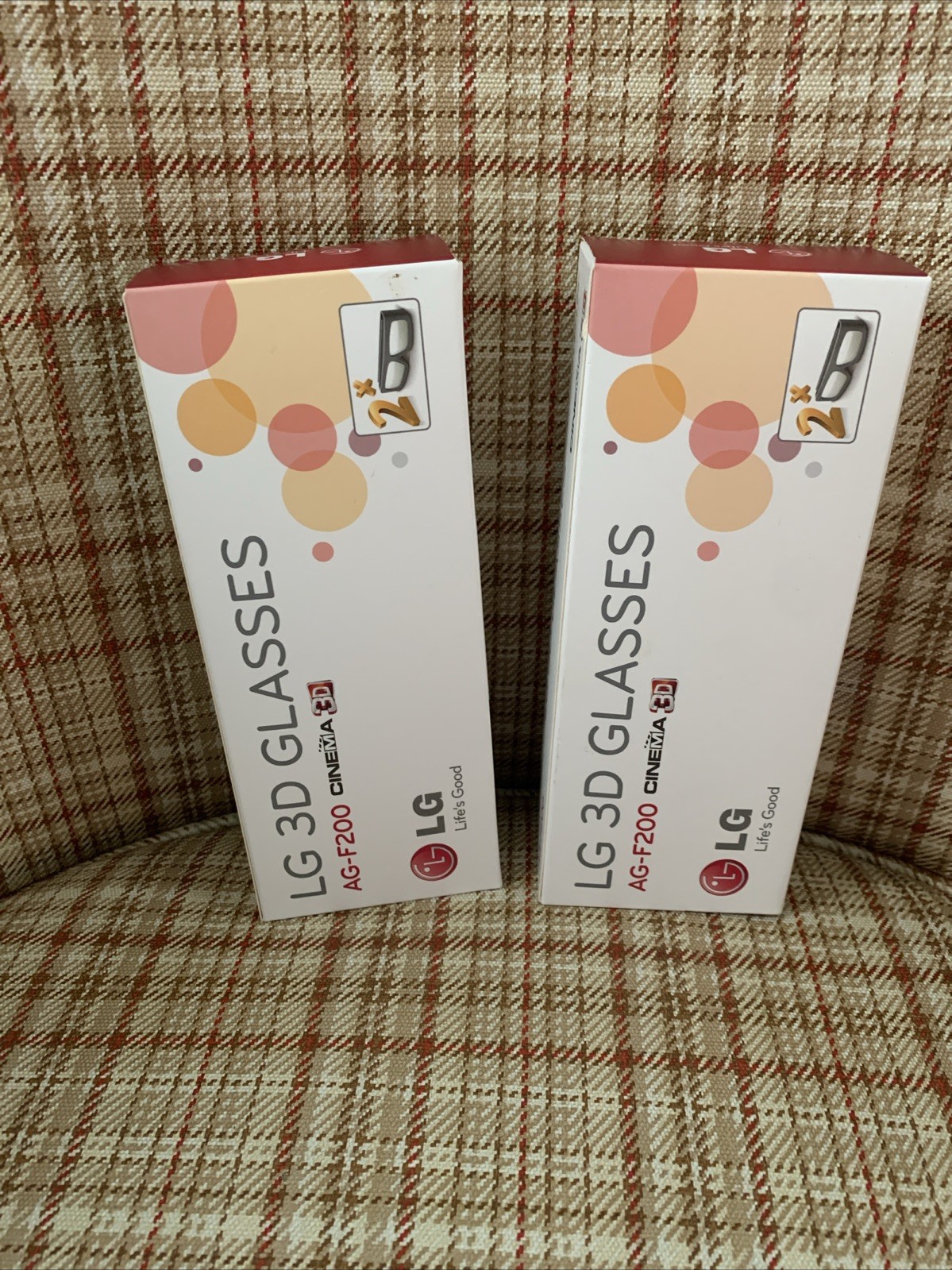 LG Cinema 3D Glasses AG-F200 2 Pack, 4 Pairs New