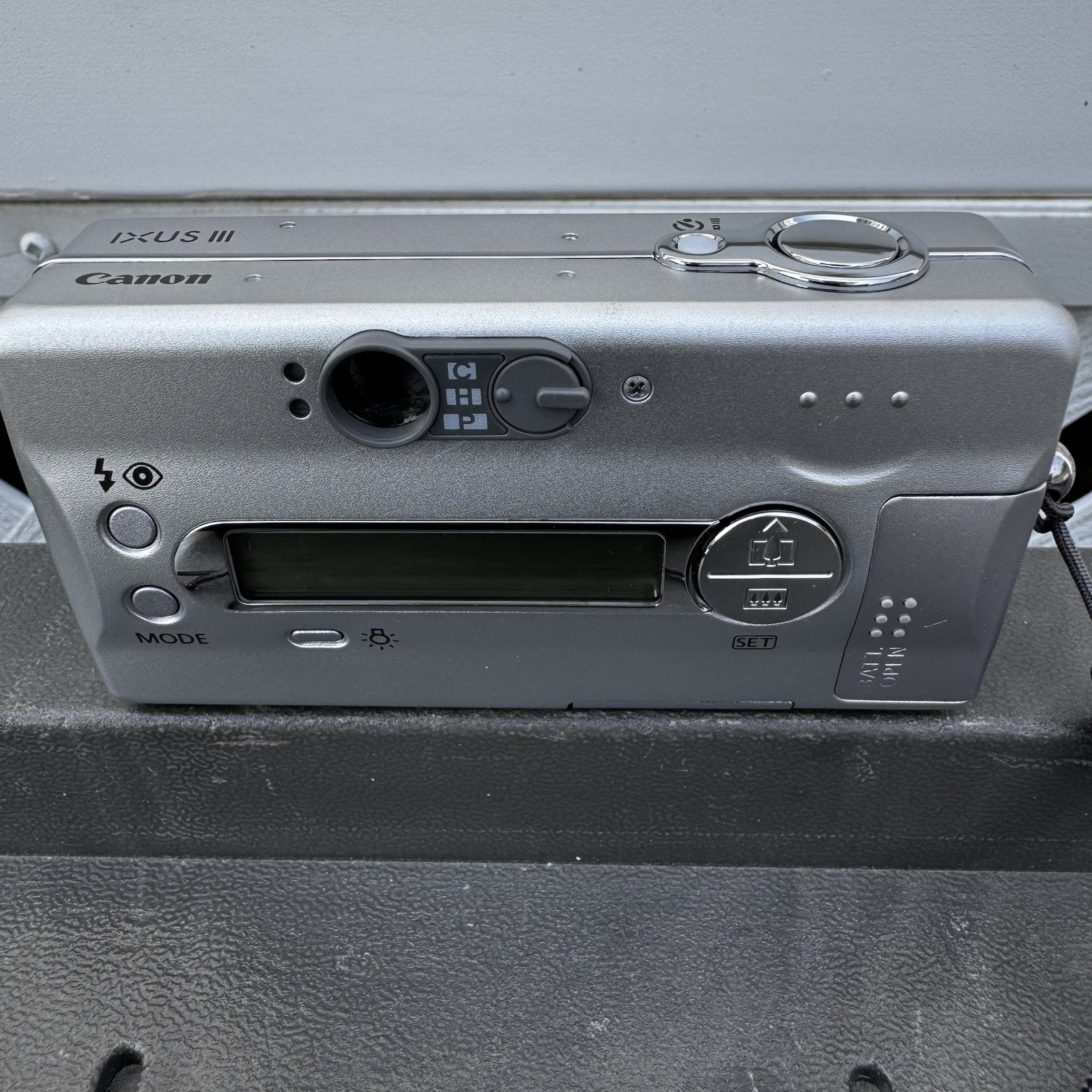 Cannon Ixus III Film Camera UNTESTED Read Description Below