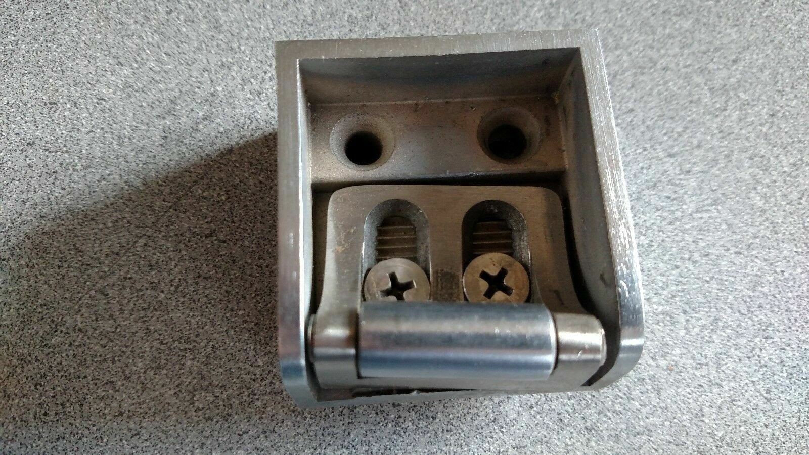 LOCKSMITH EXIT DEVICE MORTISE ROLLER STRIKE US32D
