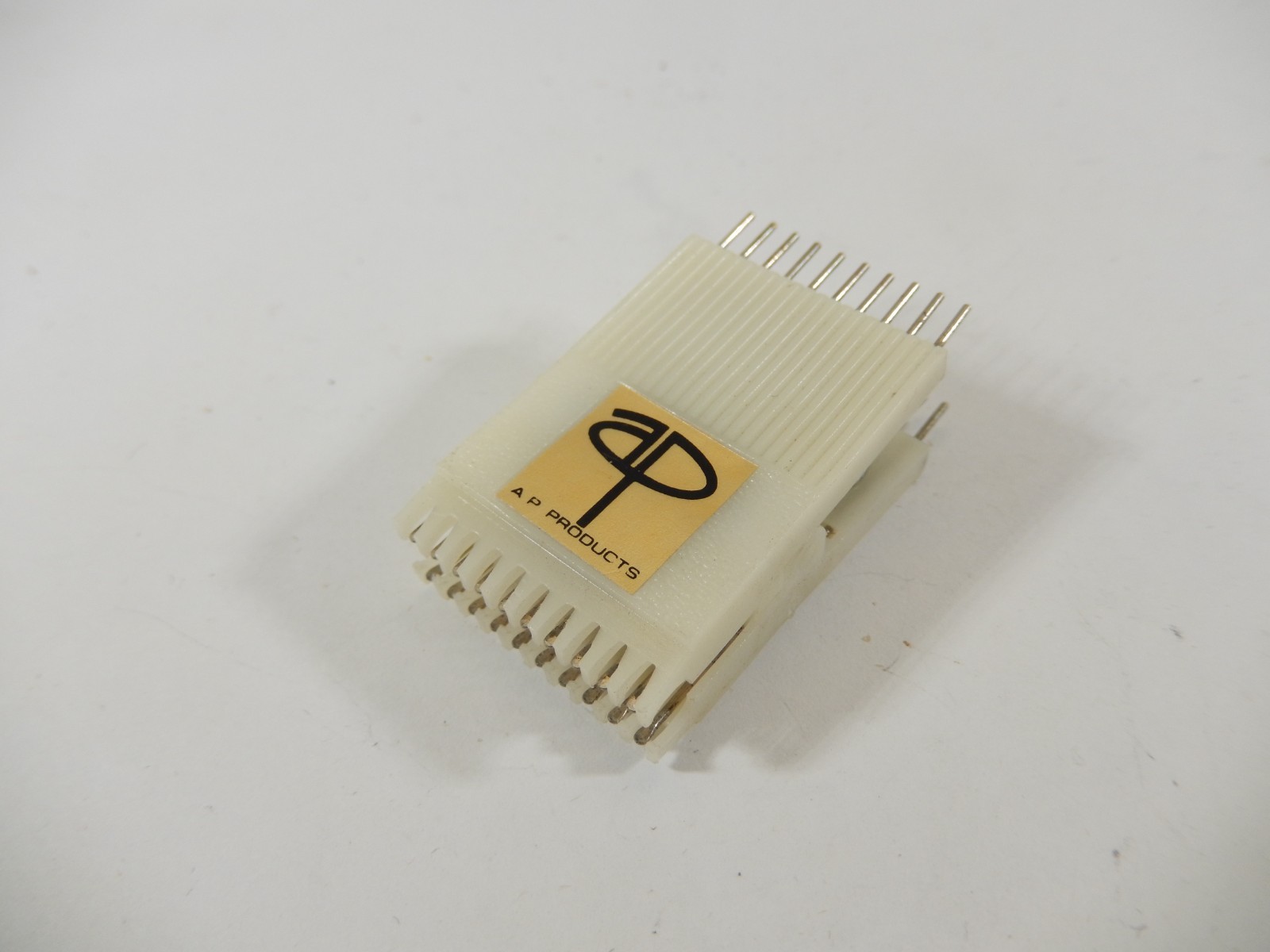 AP LTC-20 IC TEST CLIP W/ 19 PINS