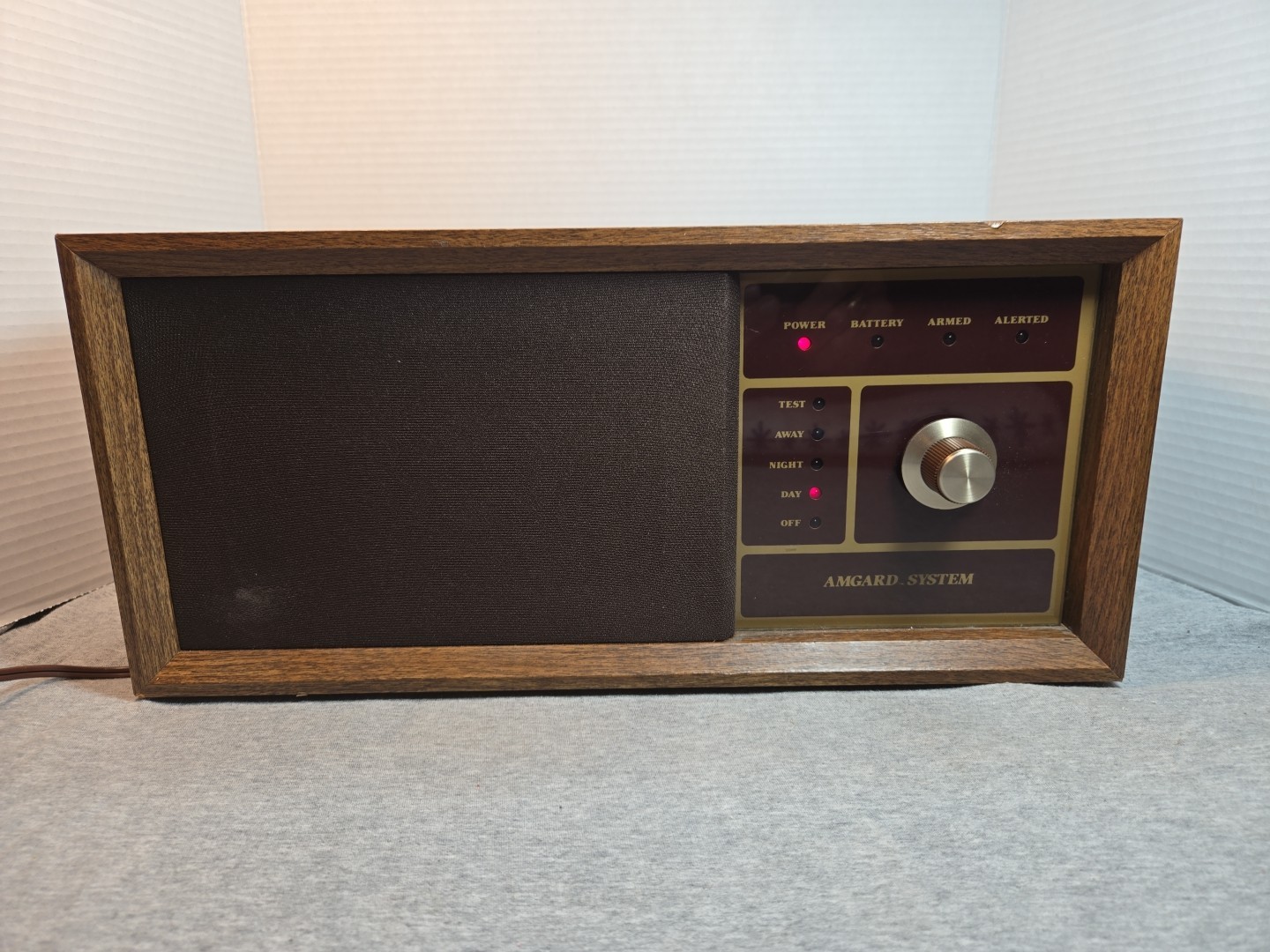 Amgard, Perimeter Alarm Control Unit E 8496, Amway Security System