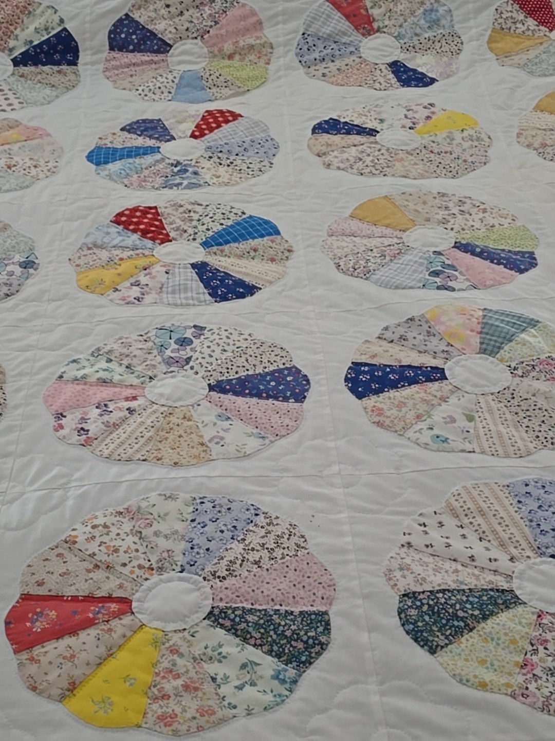 Rare 1949 Queen Handmade Dresden Plate 100% cotton Quilt