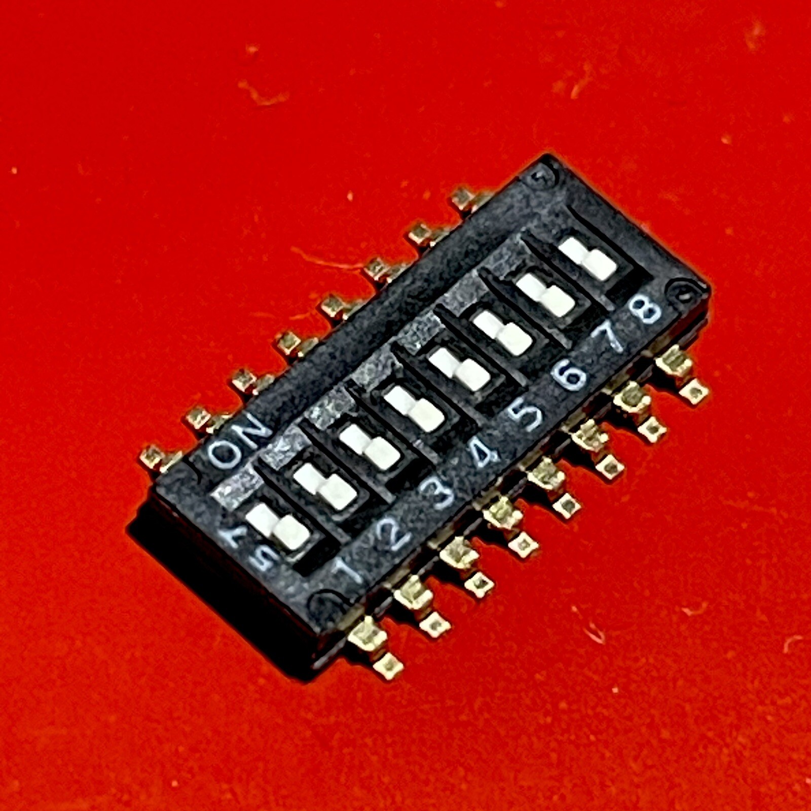[1x] A6H Omron Slide DIP Switch Ultla-Low Profile Half Pitch 8 Position 24V 25mA