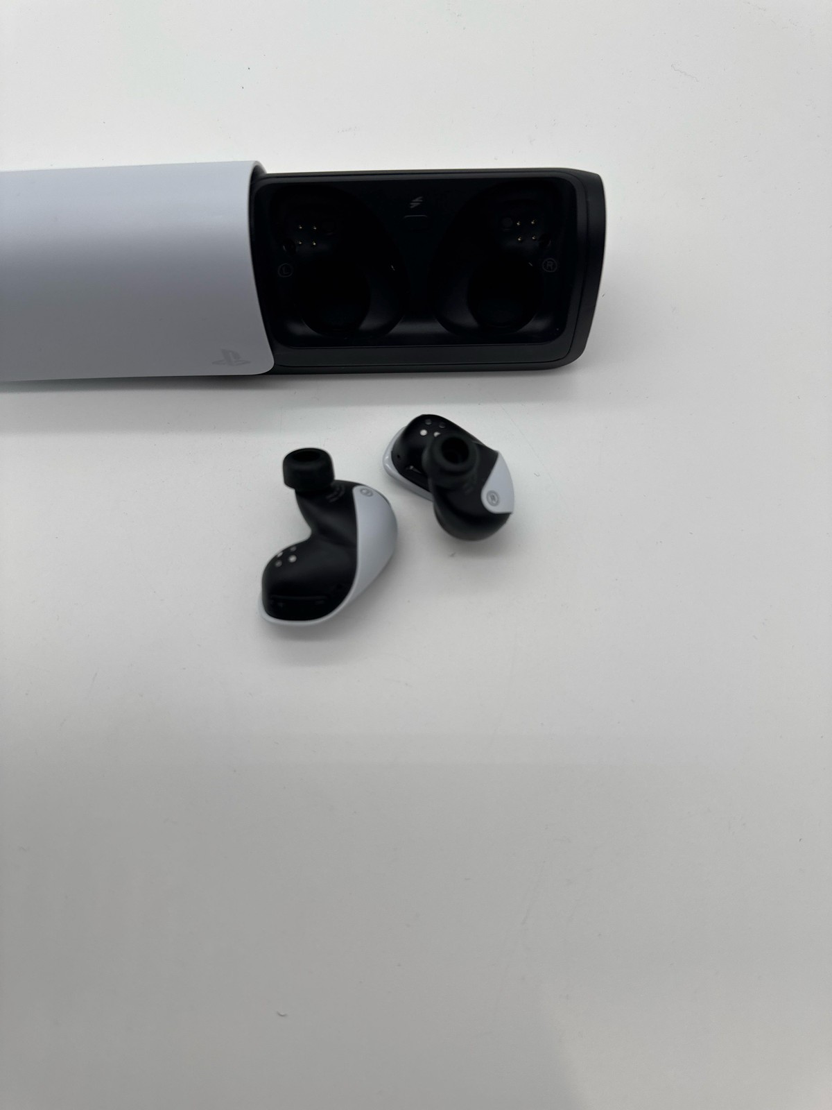 PlayStation Pulse Explore Wireless Earbuds Headset Bluetooth PS5 White