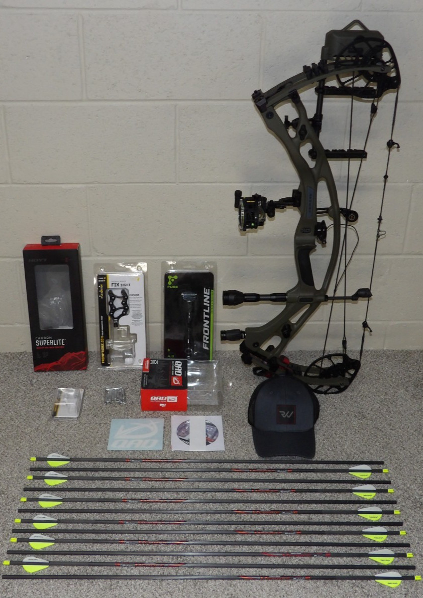 2026 Hoyt Carbon RX-10 Bow Package-RX10 -50/60 lb- Wilderness- Right Hd RedWrx