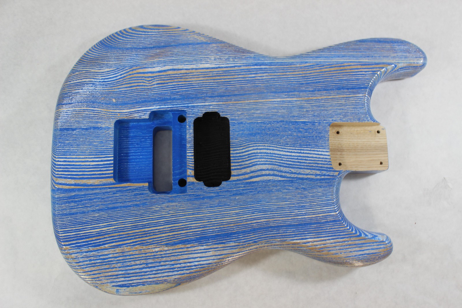 Finished Blasted Ash Hxx guitar body - fits Fender Strat neck Floyd Rose J2380