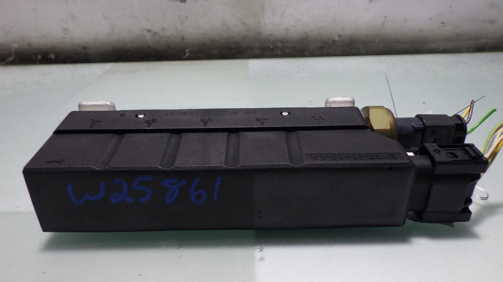 07 JAGUAR XJ8 Air Suspension Control Valve 2W933B486AA