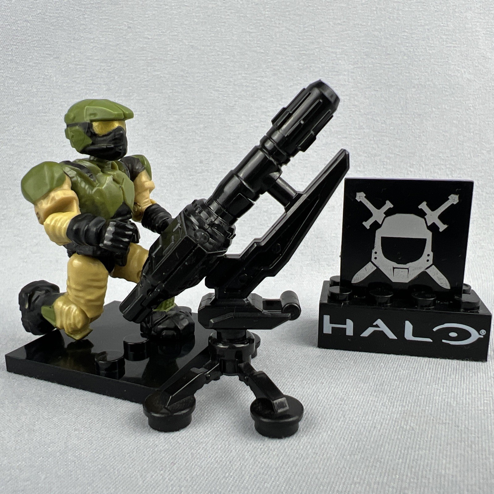 Halo Mega Bloks Construx 2012 UNSC Marine Covert Spectre Ambush 97110 w/ Weapon