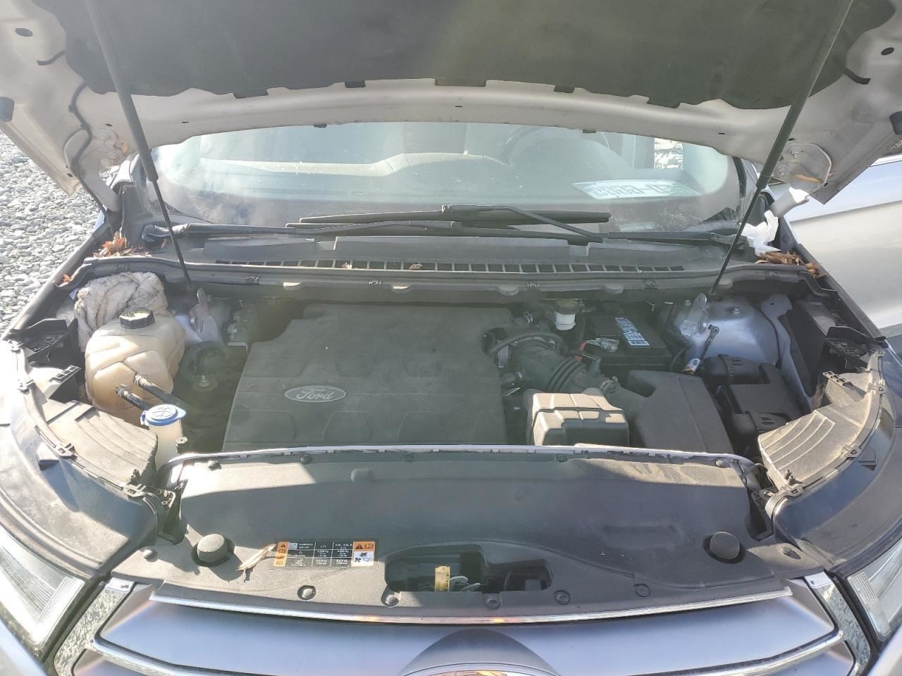 EDGE 2015 Glove Box 4559343