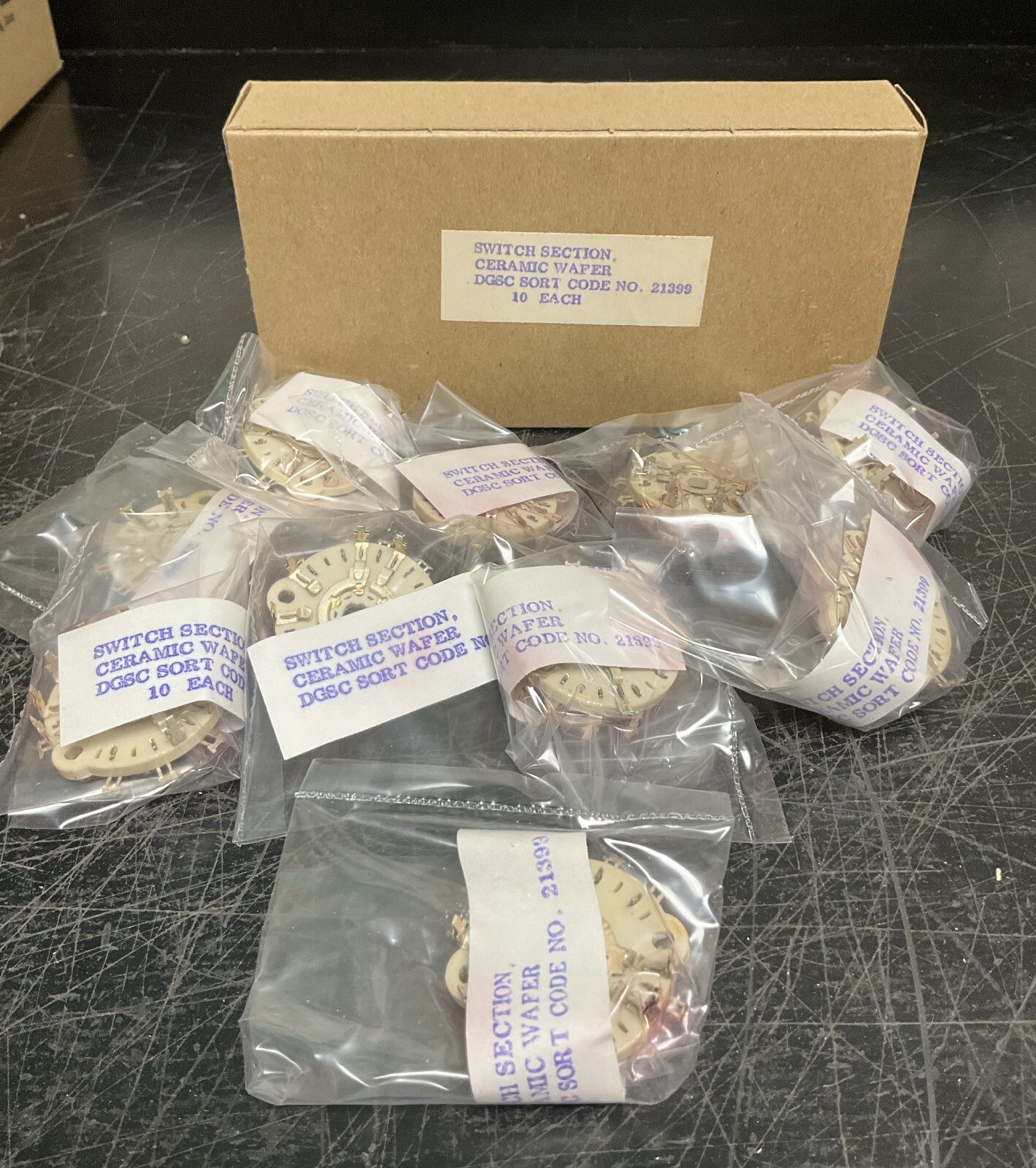 Box of 10 Ceramic Wafer Switch Section DGSC Sort Code 21399