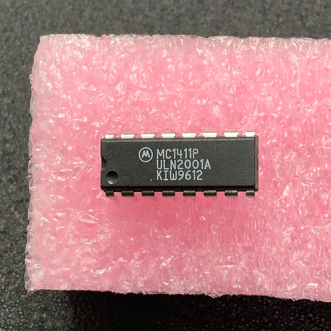 MC1411P - MOTOROLA - DARLINGTON DRIVER 7-LINE, also same as ULN2001A