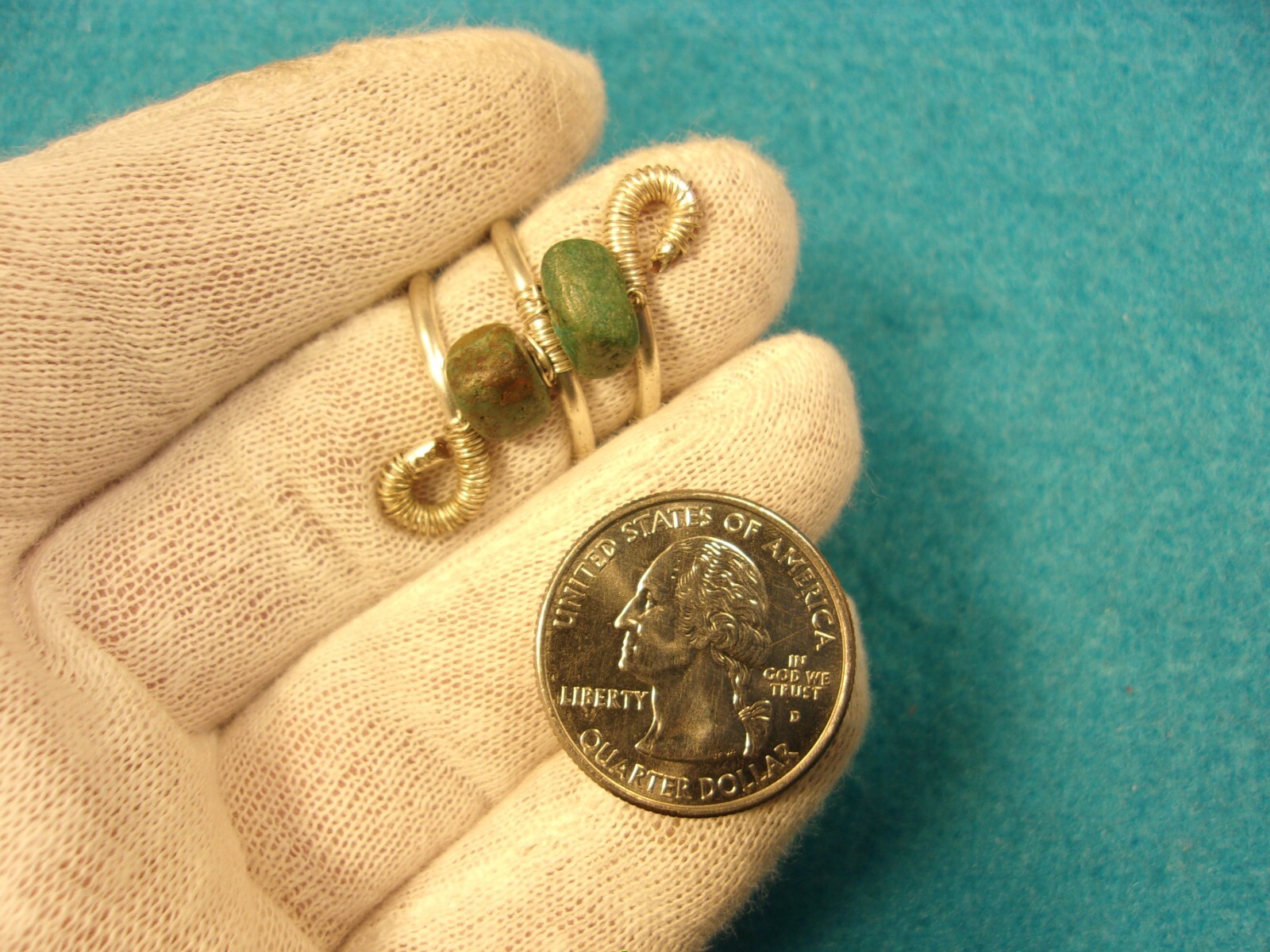 EXCELLENT HANDCRAFTED LADY'S SILVERPLATED DOUBLE HOOP & GREEN TURQUOISE RING