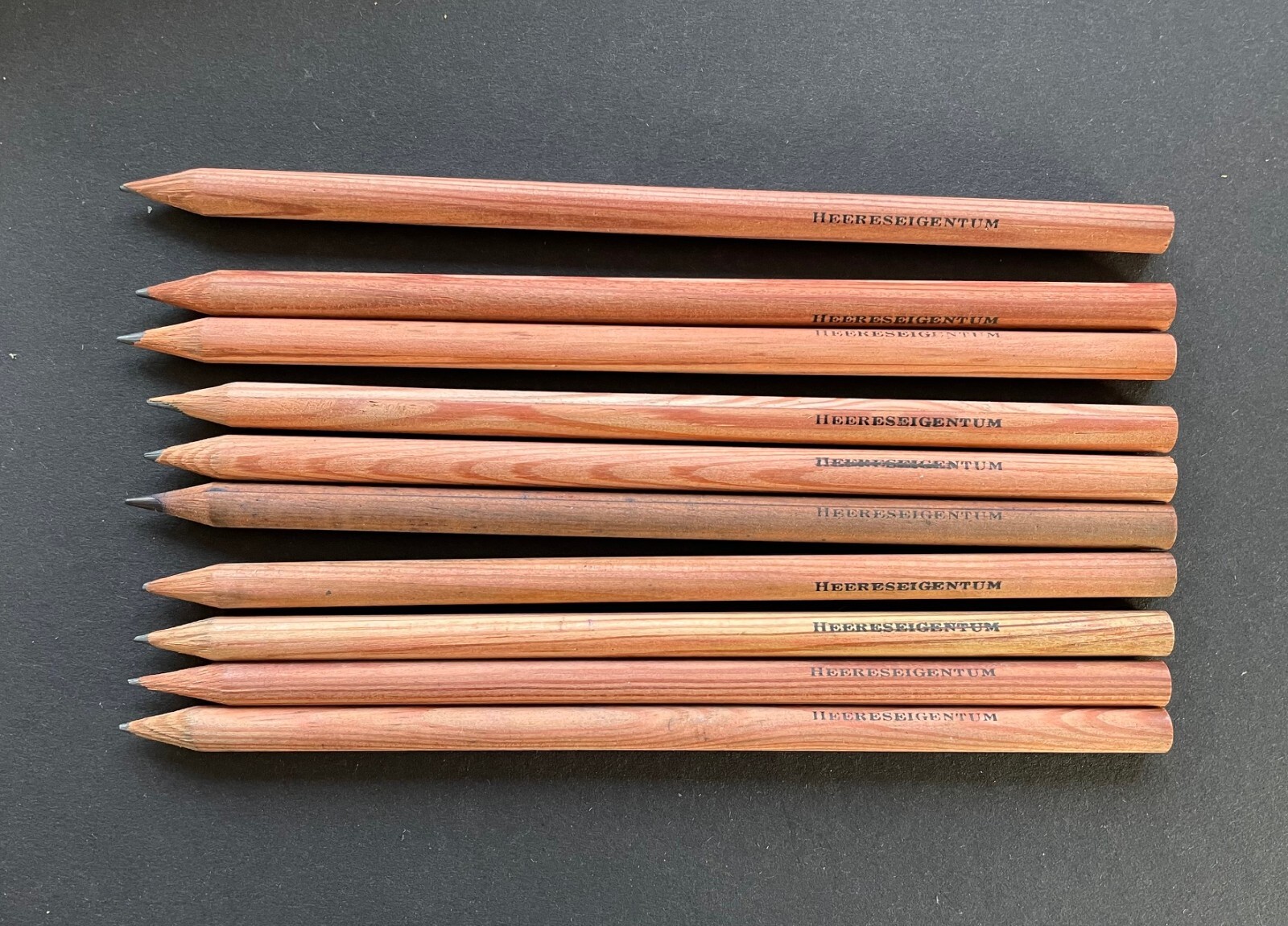 German WW2 equipment, mapcase pencils - Heereseigentum - round version