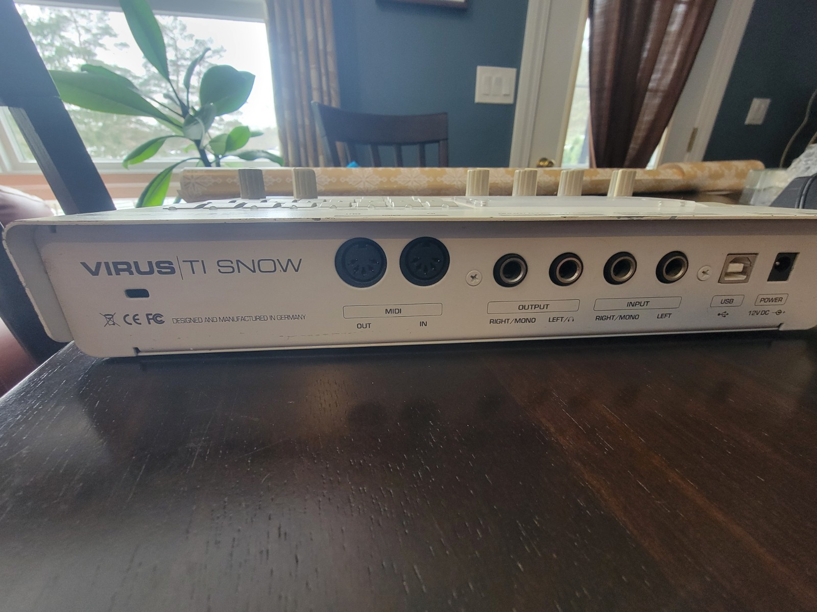 access virus ti snow (price drop)