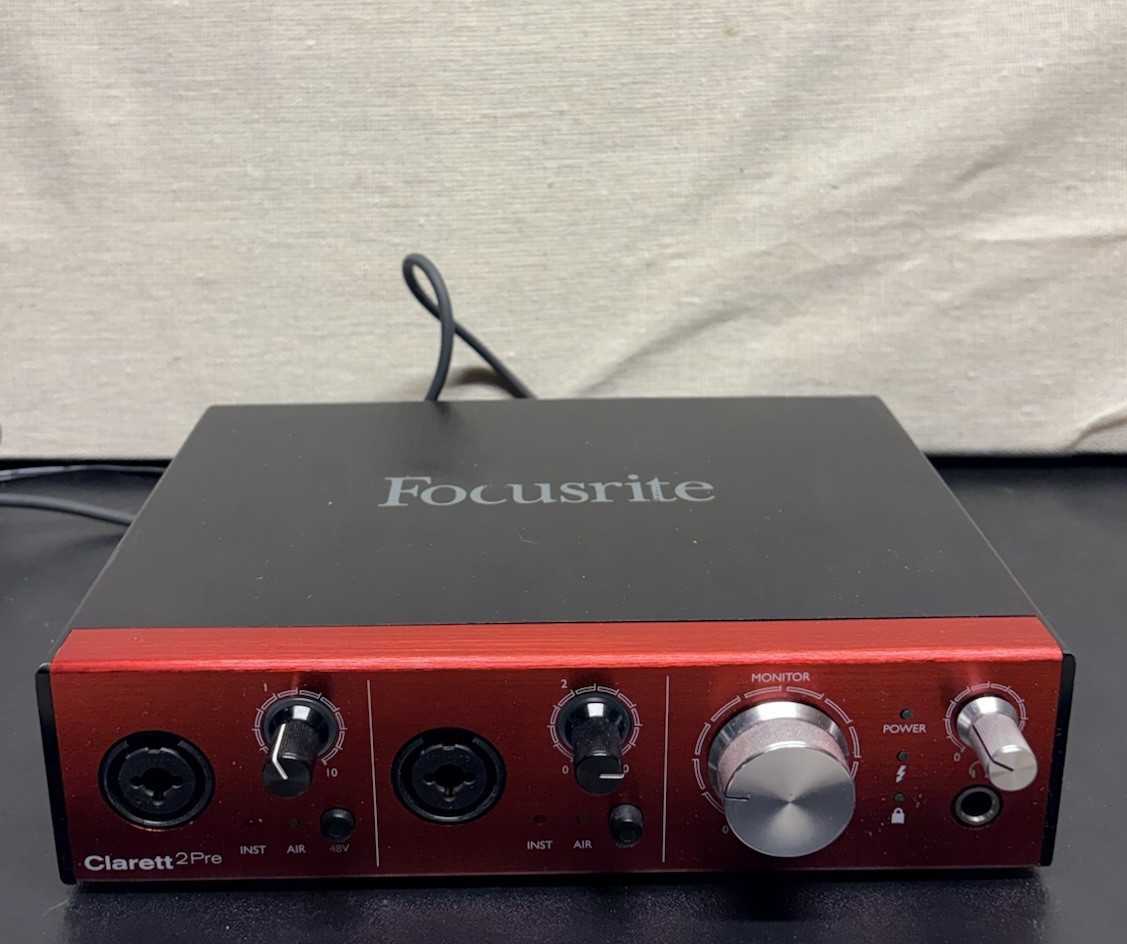 Focusrite Clarett 2Pre Thunderbolt Audio Interface Phantom Power MIDI Optical
