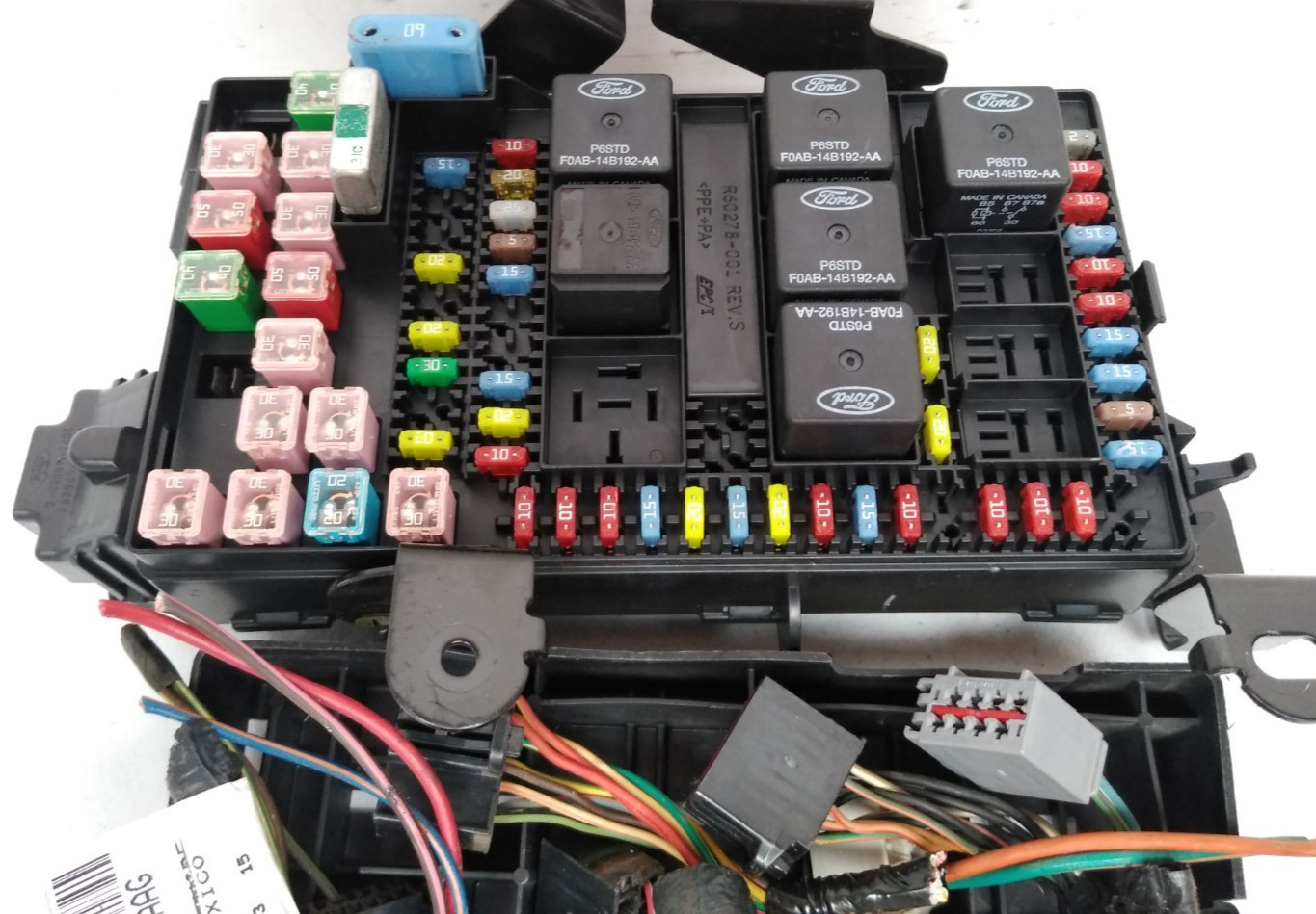 3C3T-14A067-BH Ford 2003 2004 F250 F350 Fuse Box Relay Junction Block OEM D29