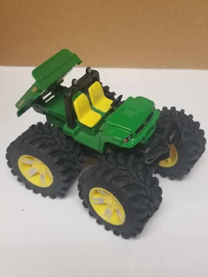 Ertl John Deere Gator Monster Treads