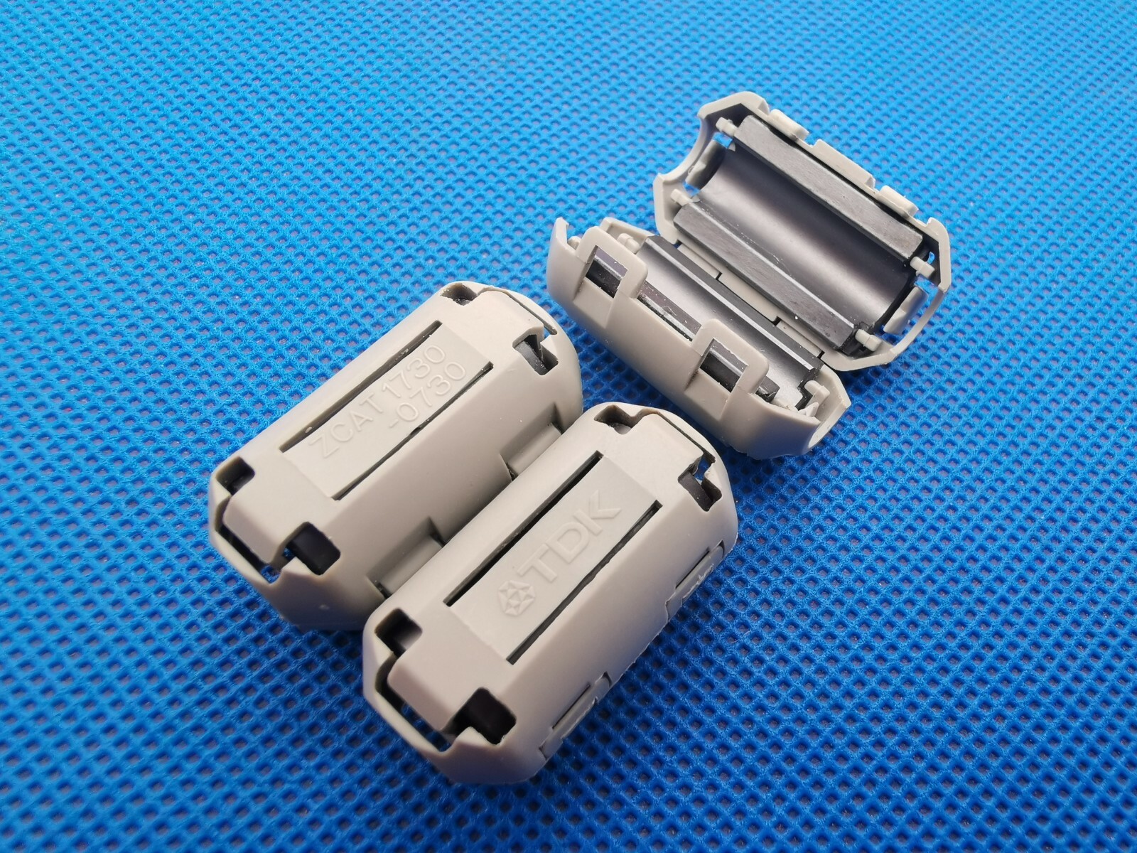 100 TDK EMI RFI Filter TDK 7mm Clip Snap Around Ferrite ZCAT 1730-0730 for cable