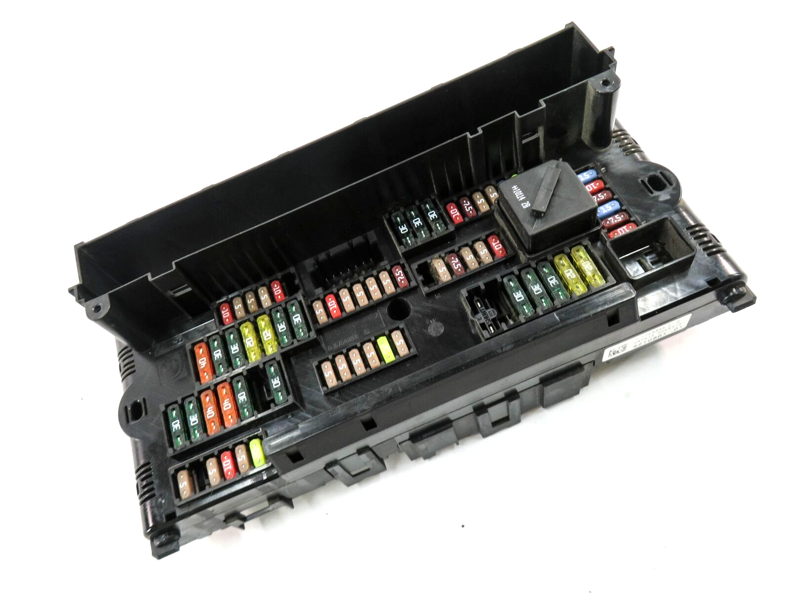 2011 BMW 750i (F01) FRONT POWER DISTRIBUTION FUSE BOX