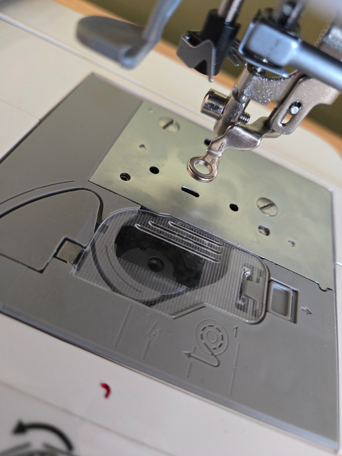 Single Needle Embroidery Machine