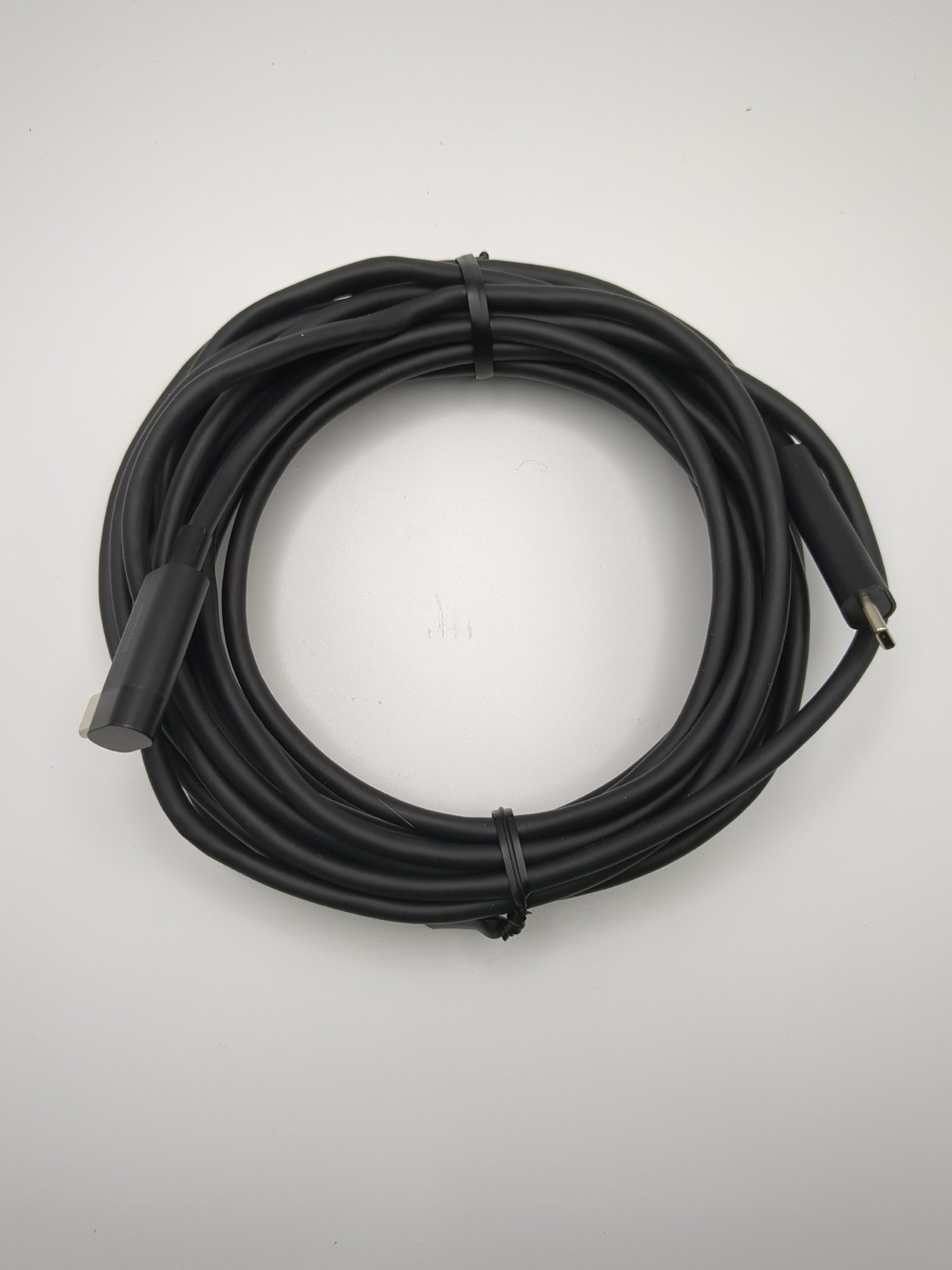 Insignia™ - 16.4' USB-C Virtual Reality Headset Cable for Meta Quest 2 and 3