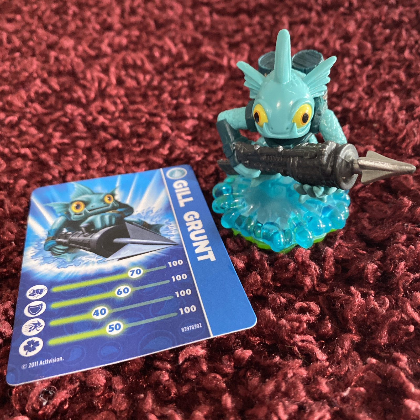 Skylanders Spyros Adventures GILL GRUNT Figure & (bent) Card