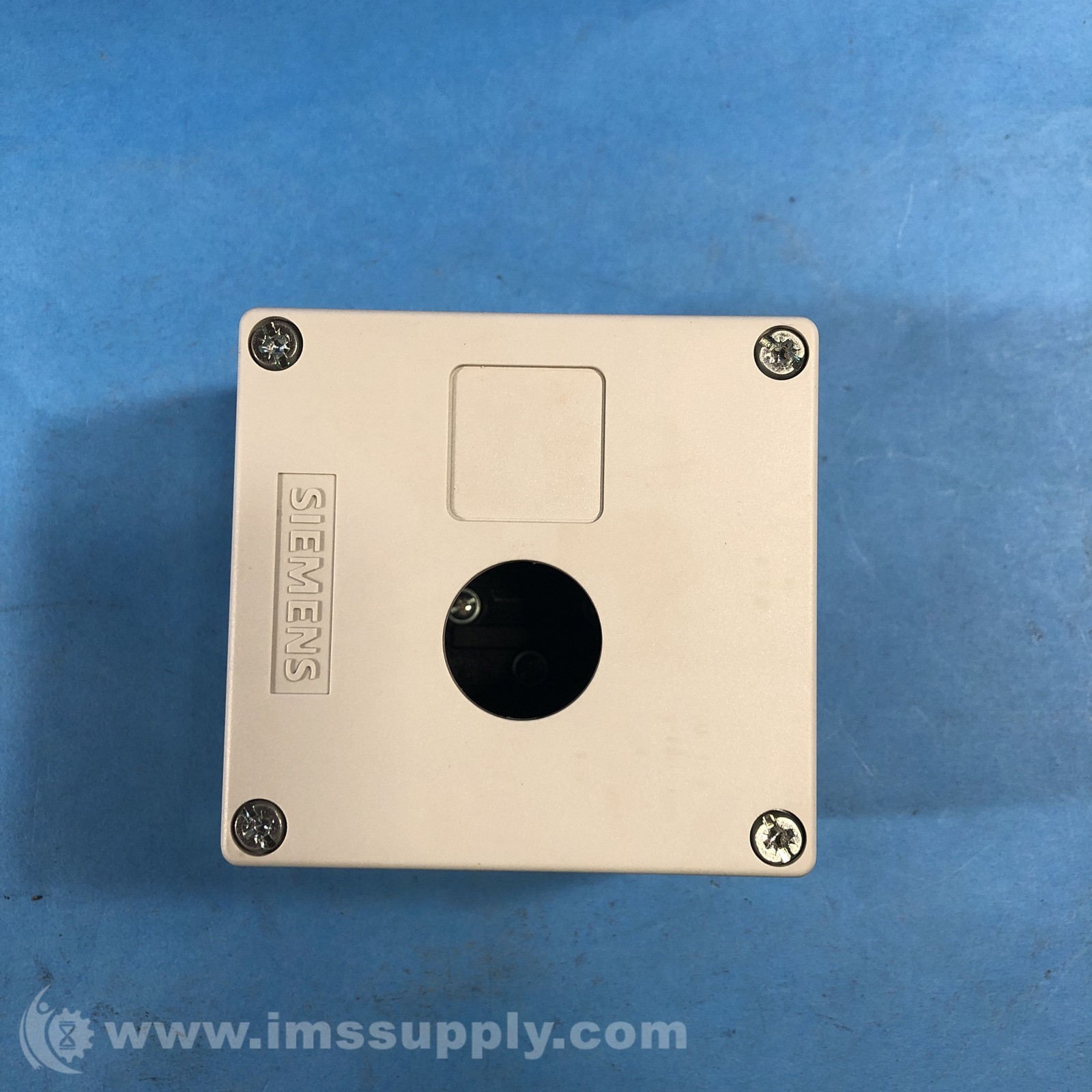 Siemens 3SU1801-0AA00-0AB1 Enclosure For Command Devices FNOB