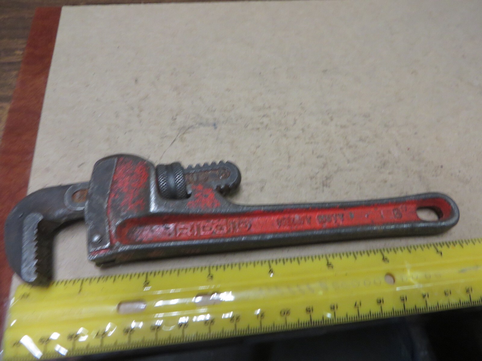 RIGID 8" ADJUSTABLE PIPE WRENCH