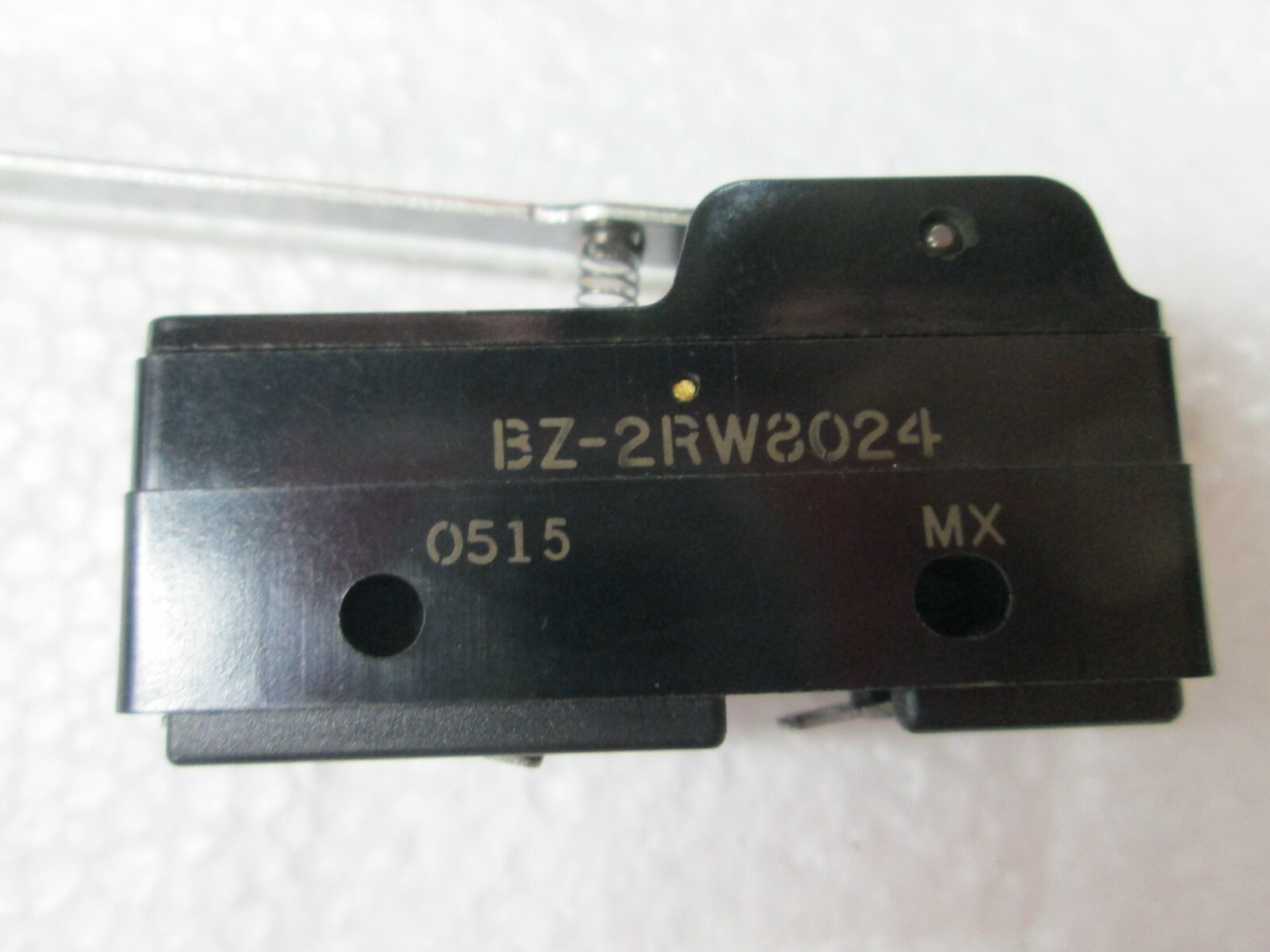 Lever Type Micro Switch BZ-2RW8024 15A 125, 250 OR 480 VAC (New)