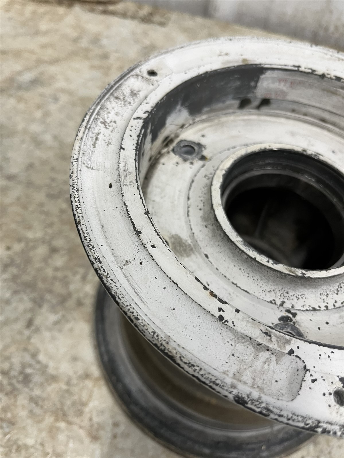 Grumman Yankee AA-1 Cleveland 40-86A 600 6.00 x 6 Main wheel rim hub 162-02700