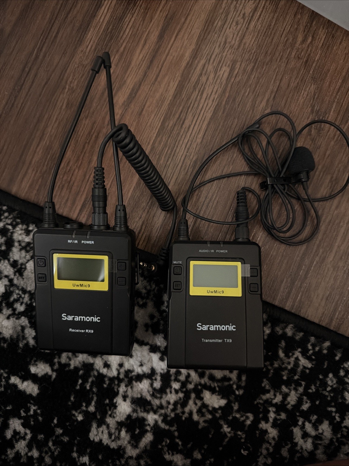 Saramonic UwMic 9 (RX9+TX9) Wireless Micrphone Set Used Good