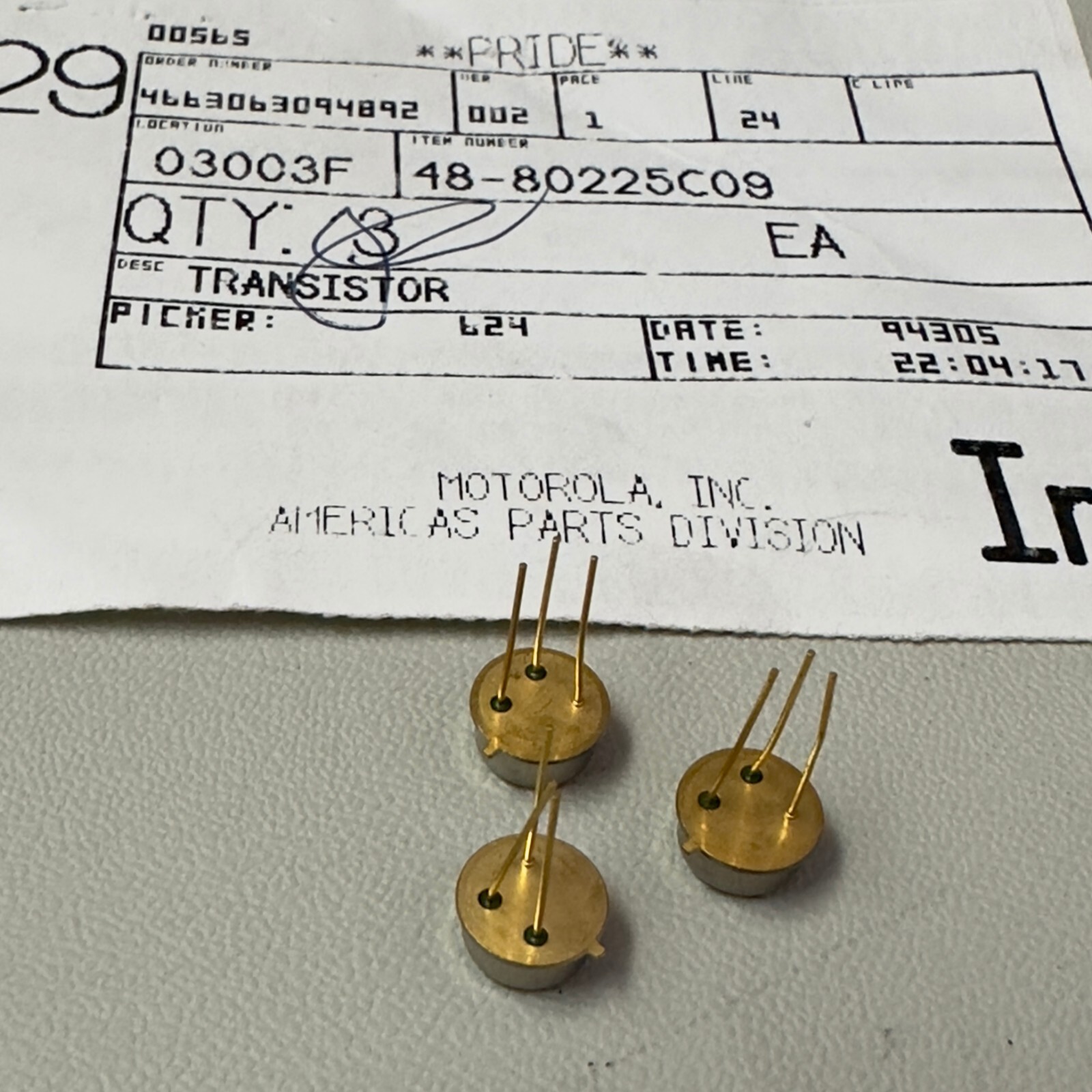 MOTOROLA OEM Radio Replacement Transistor Part Number 4880225C09   48-80225C09