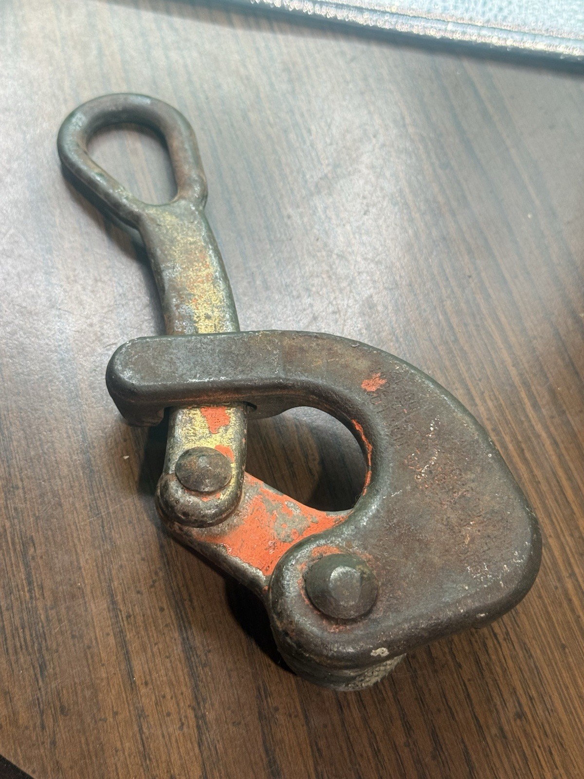 Klein Tools 1604-20L Cable Grip Puller Brown 5000 lbs Max Load .125-.50in E5
