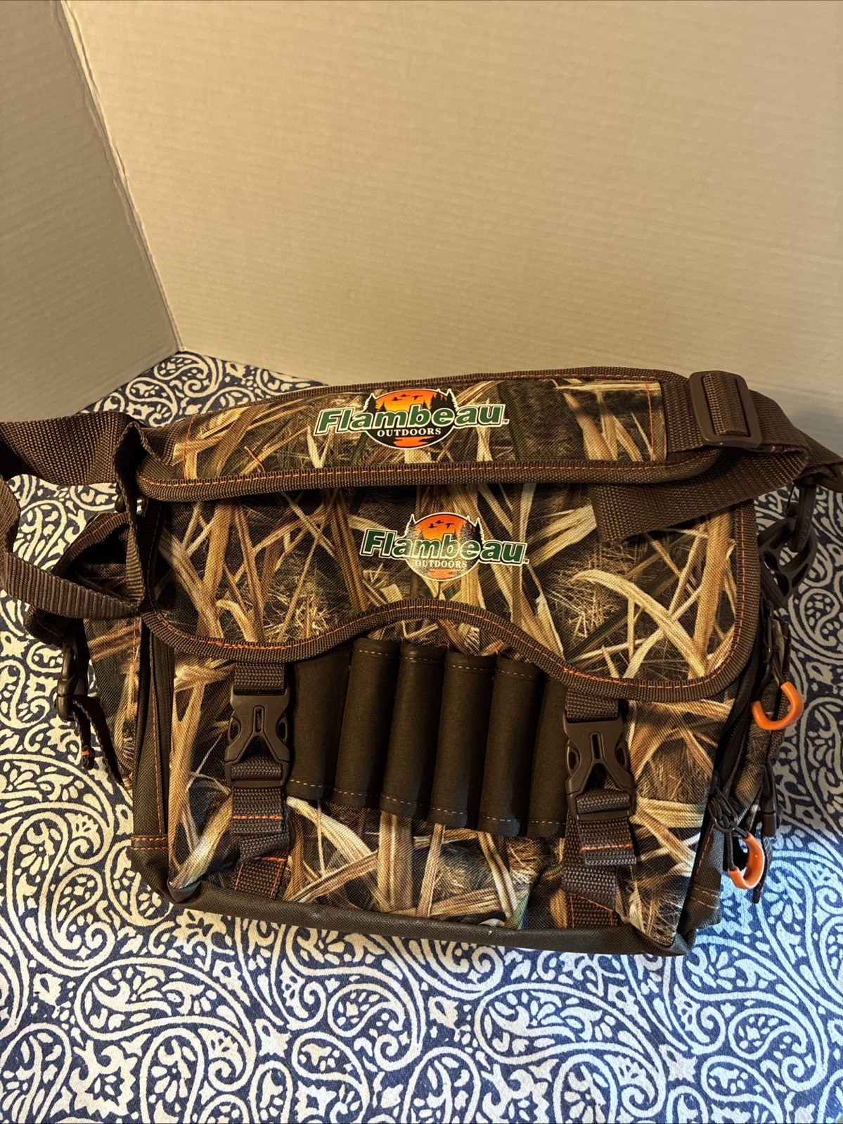 Flambeau Mossy Oak Outdoor Waterfowl LARGE Gear Bag Hunting New with Tags.    F