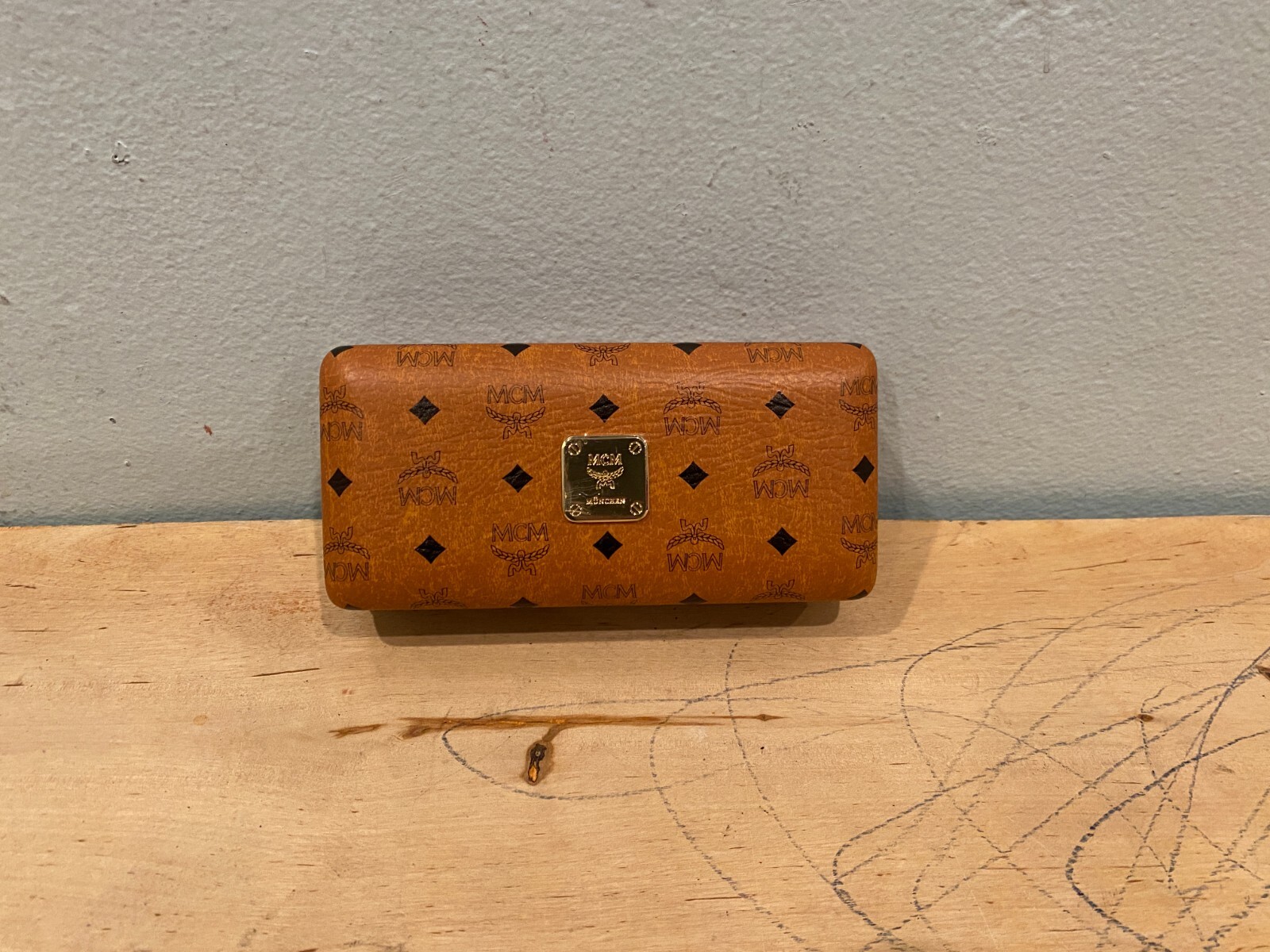 New MCM Hard Sunglasses Holder Clamshell Case with Cloth - Cognac Visetos Logo