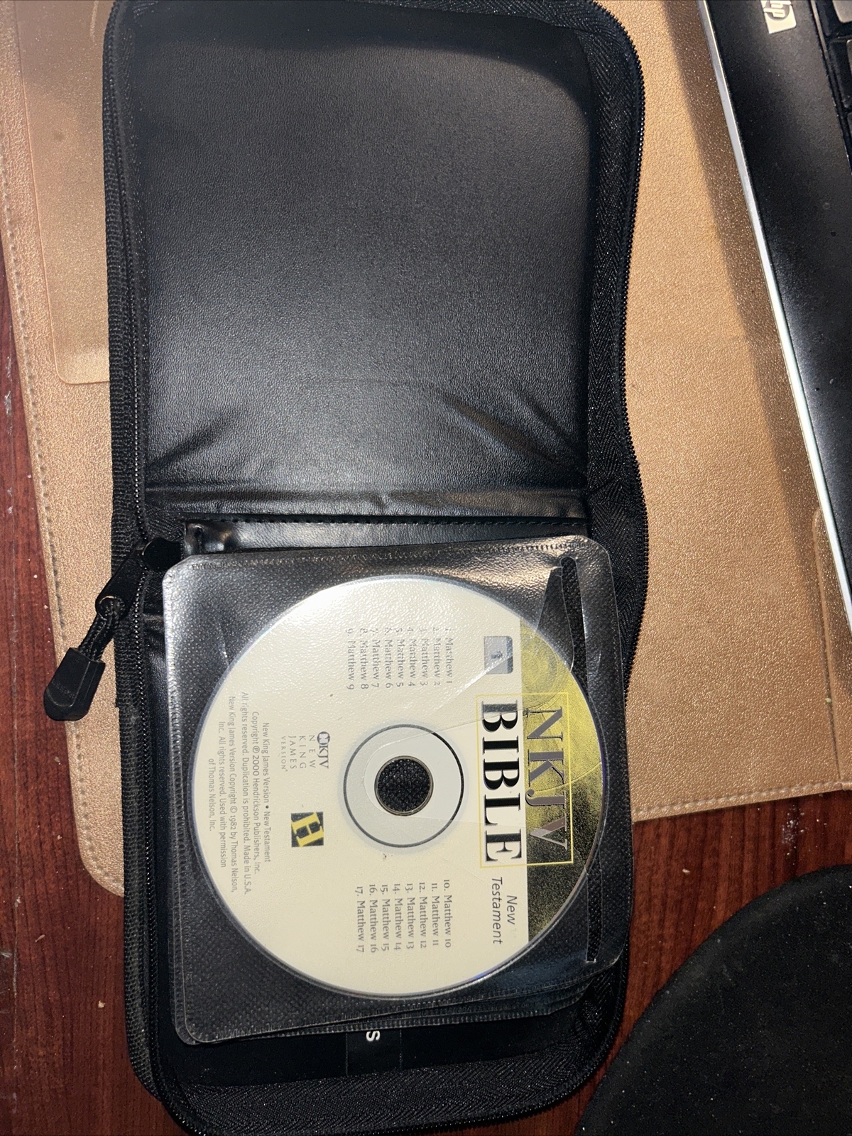 New Testaments NKJV BIBLE Audio CD Hendrickson 14 CDs Carrying Case
