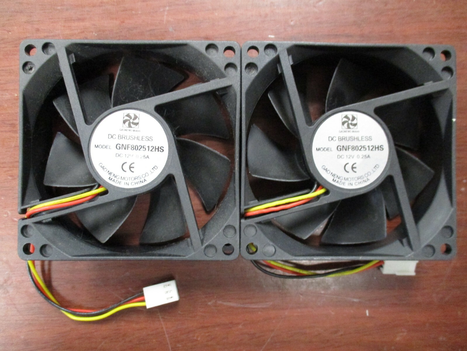 Gaoneng DC Brushless GNF802512HS DC12V 0.25A Fan RFE LOT OF 2