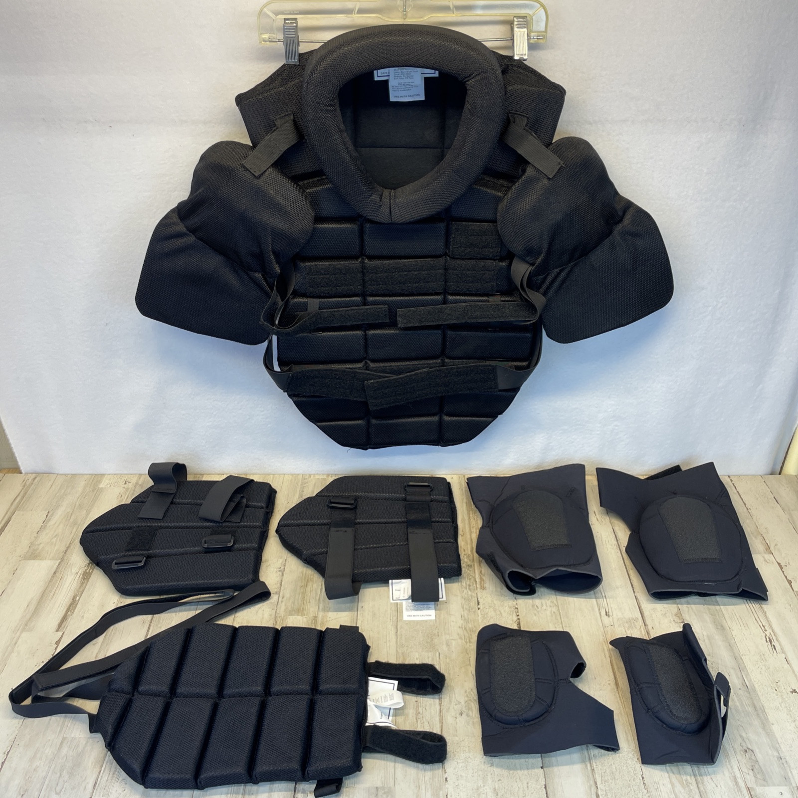 Safariland Hatch Riot gear suit Police Size Small Vest Kneepads Paintball Gear