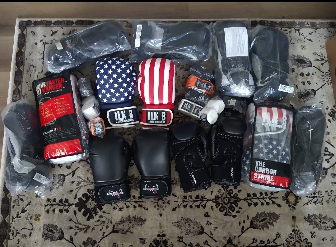 NWT ILKB 12oz And 14oz Black Training Gloves W FREE HAND WRAPS INCLUDED