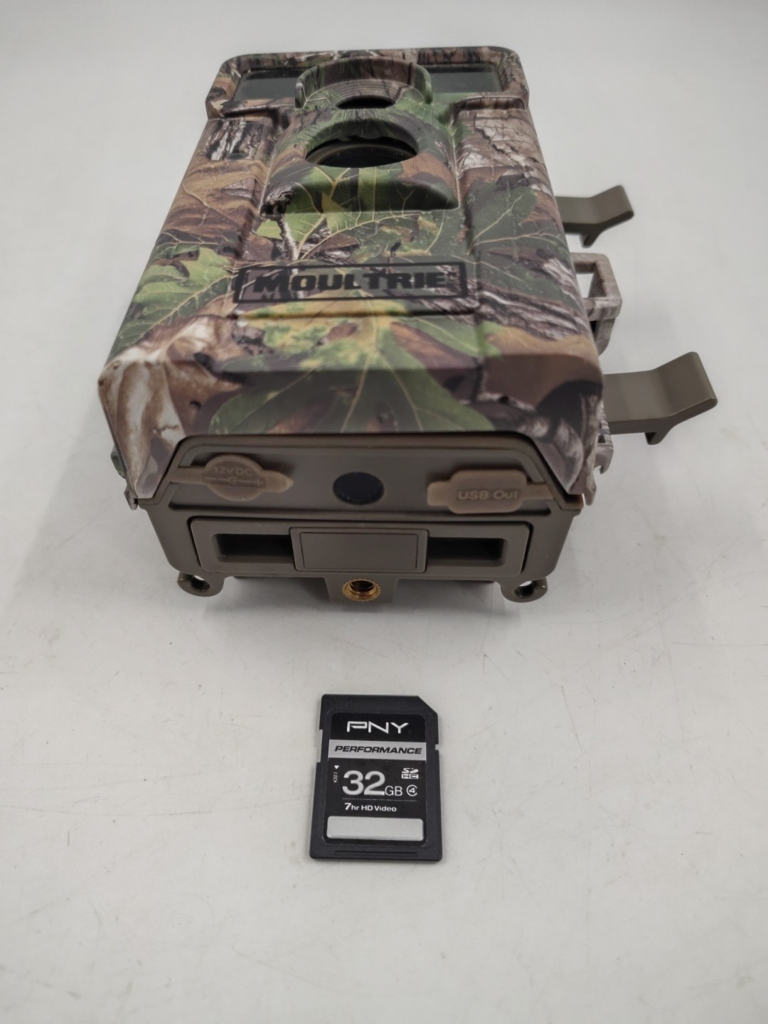 Moultrie MCG-12618 - Security Hunting Trail Camera / Game Trail Camera