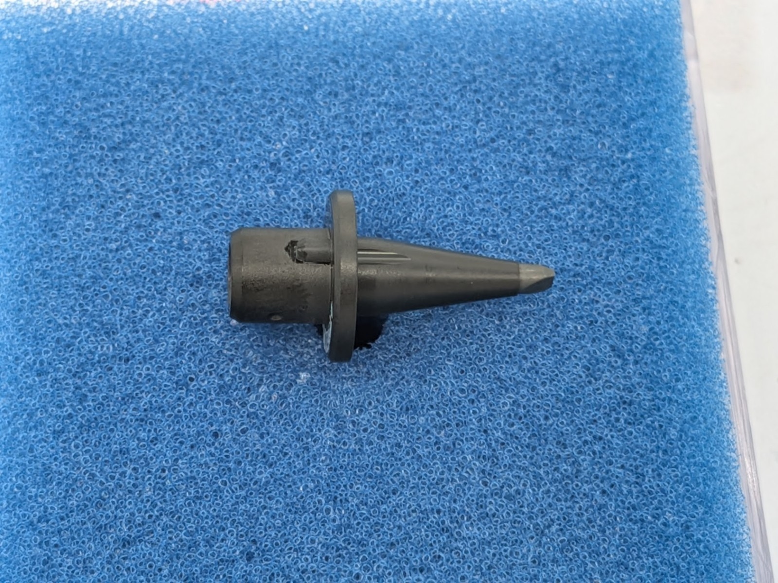 Universal Instruments GSM Advantis FJ 0402 Nozzle 47561119