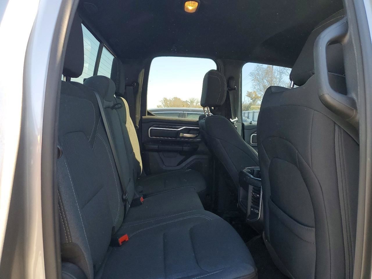 TDODR1500 2020 Glove Box 4992874