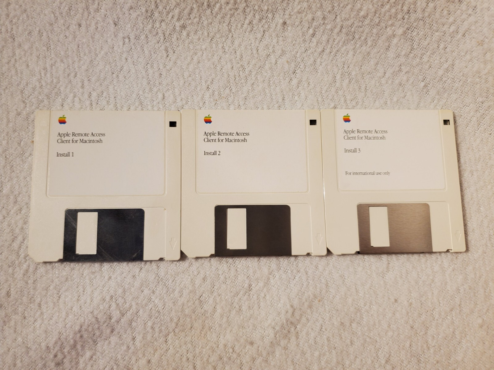 Vtg 1994 Apple Macintosh Remote Access Client v.2.0.1 ~ 3.5" Floppy Disks