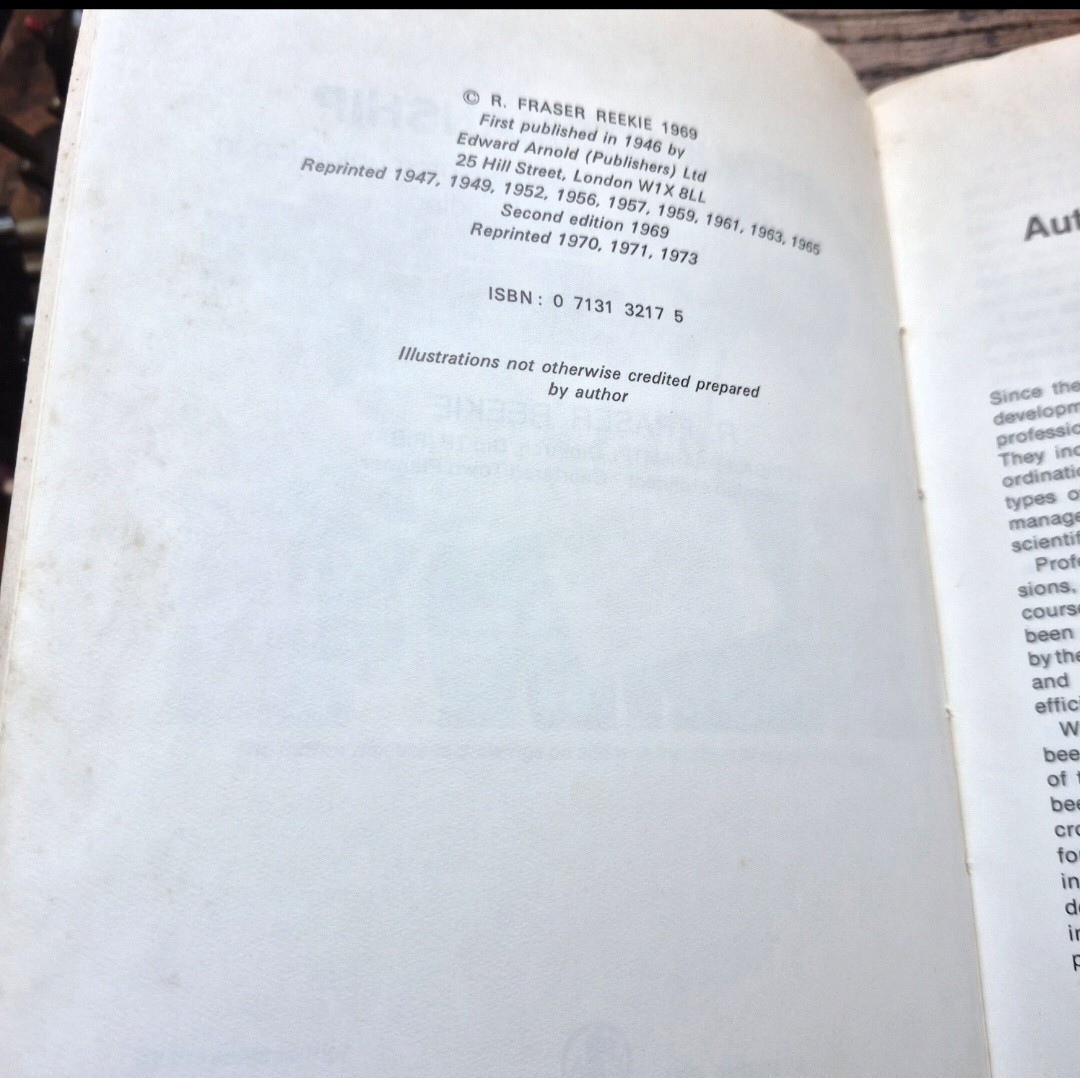DRAUGHTSMANSHIP BOOK SECOND EDITION ,METRIC UNITS 232 PAGES 1973