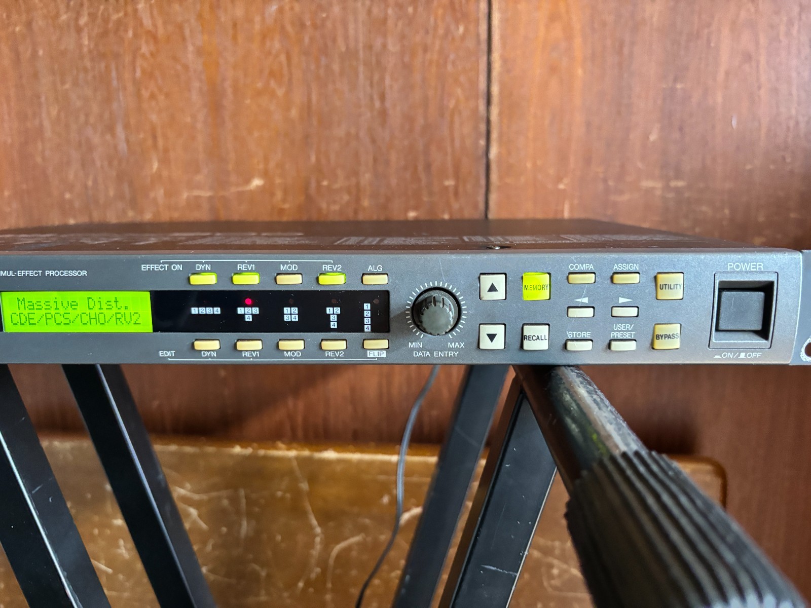 YAMAHA FX900 SIMUL Effects Processor Multi Effects New internal battery